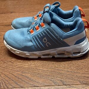 On Running Cloudswift kids shoes size 2